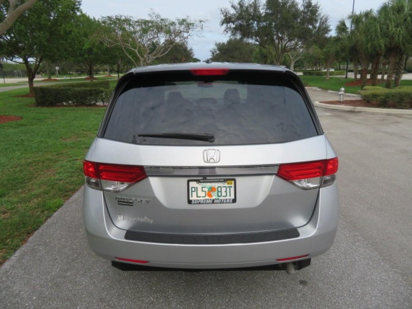 2014 Silver /GRAY Honda Odyssey EX-L (5FNRL5H68EB) with an 3.5L V6 SOHC 24V engine, 6-Speed Automatic transmission, located at 4301 Oak Circle #19, Boca Raton, FL, 33431, (954) 561-2499, 26.388861, -80.084038 - You are looking at Gorgeous Low Mileage 2014 Honda Odyssey EX-L Braunability Freedom Van Handicap Van Wheelchair Van Conversion Van with 25K Original Miles, Power Side Entry Ramp with Kneeling Van Function, Passenger Side Quick Lock System (same as ez lock), Quick Release Front Seats, Tie Down Syste - Photo#27